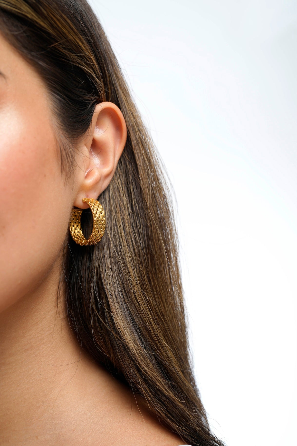 LOLA GOLD HOOP EARRINGS